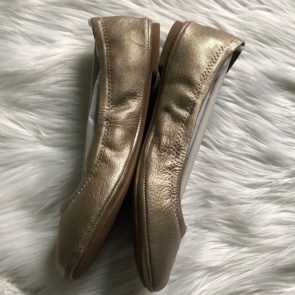 Lucky Brand Emmie Flats in Platinum Oro 5.5 - Picture 6 of 9